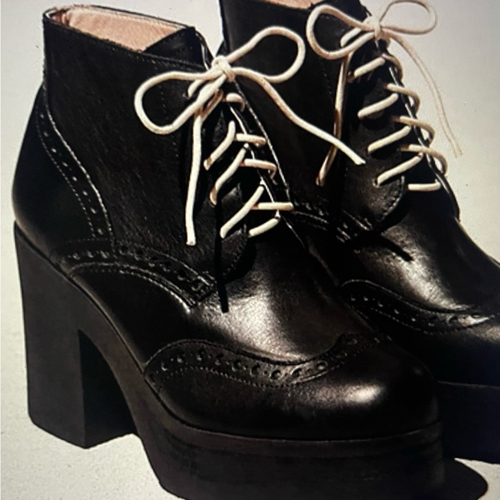 Gee WaWa Seattle Platform Boots